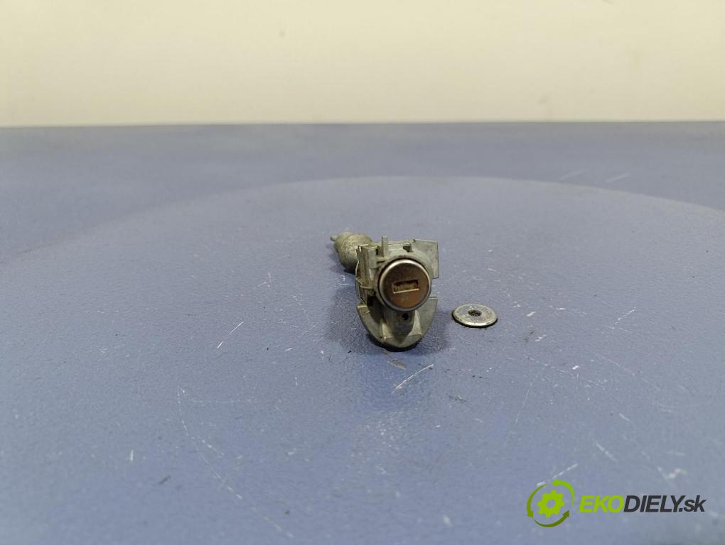 Bmw Seria 3 2011 zámok dvere Predné Vľavo: