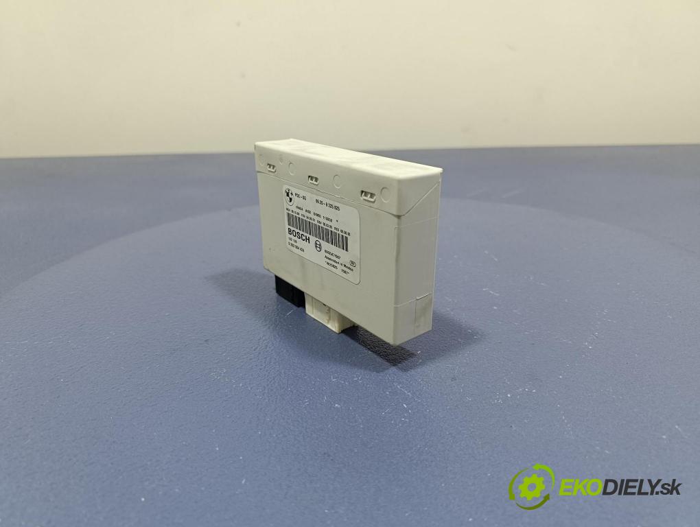 Bmw Seria 3 2011 snímač / řídící jednotka PDC 9225825