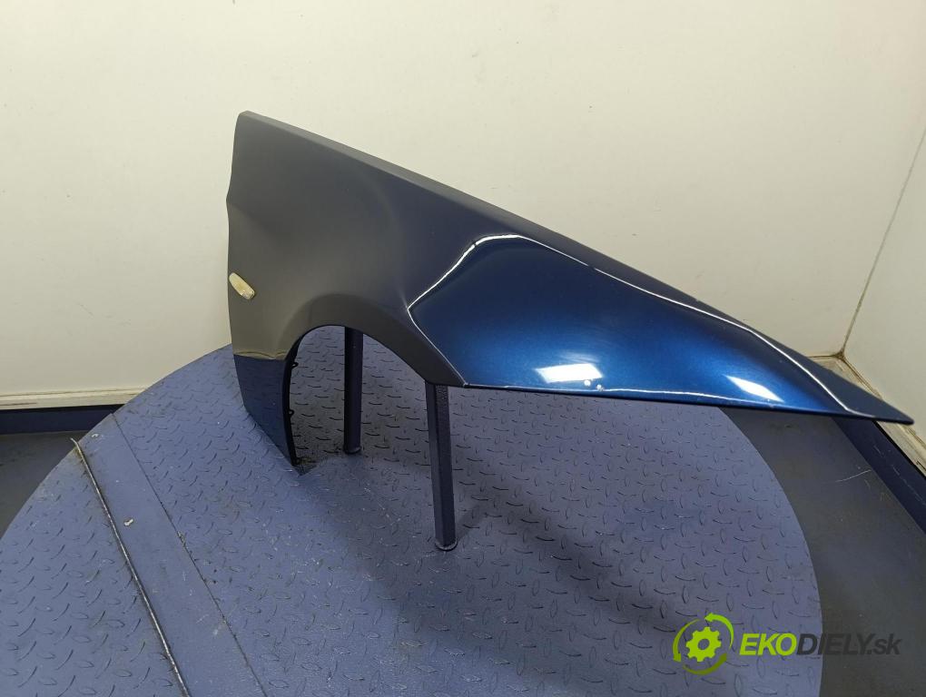 Bmw Seria 3 2011 blatník Predné v pravo: