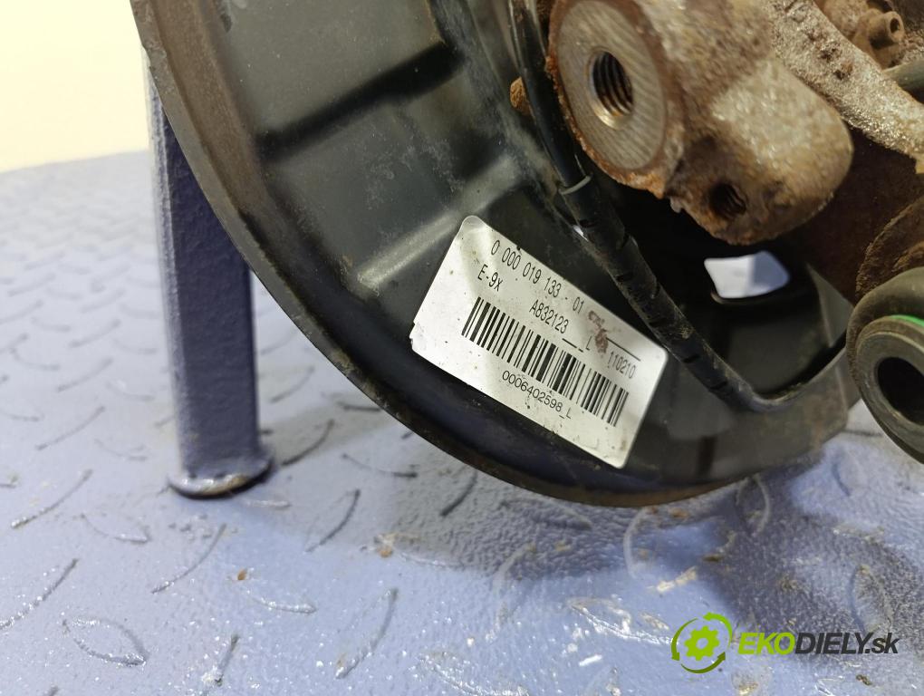 Bmw Seria 3 2011 náboj ľavá 6783665