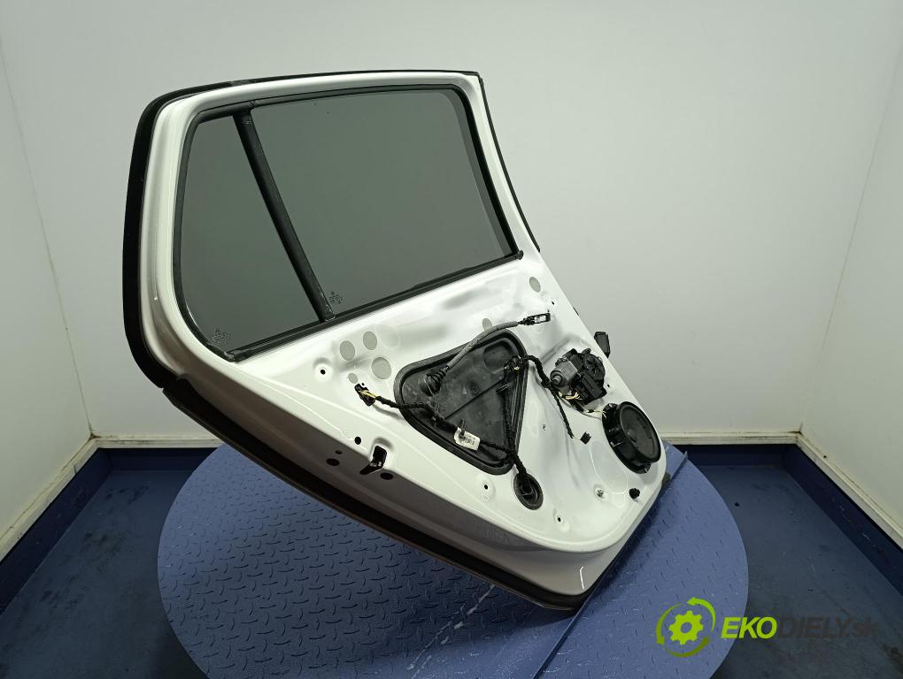 Vw Golf 2018 dvere zad Vľavo: