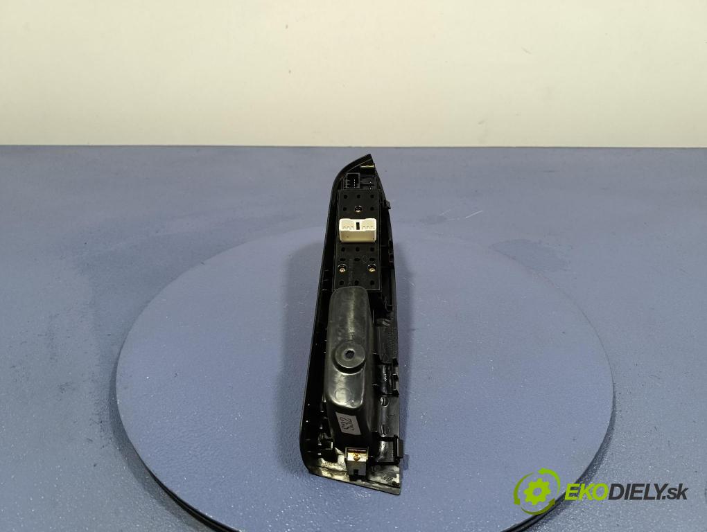 Hyundai Getz 2003 prepínač Okná: 93570-1C110
