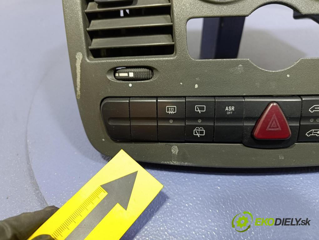 Mercedes Vito 2004 Mřížky Proud vzduchu Vzduch: A6396800007