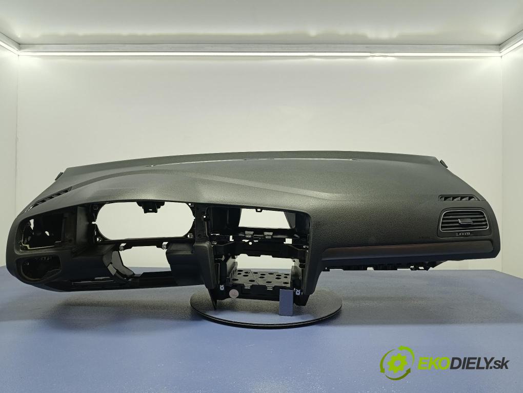 Vw Golf 2018 kokpit,pristrojová doska 5G1857181A