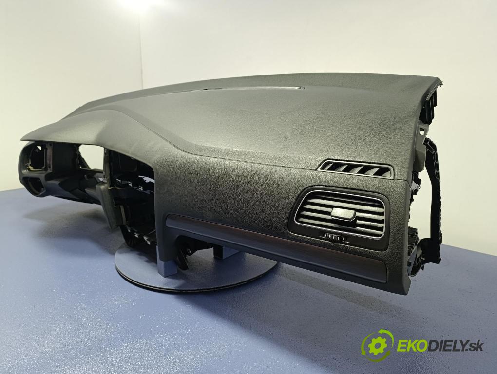 Vw Golf 2018 kokpit,pristrojová doska 5G1857181A
