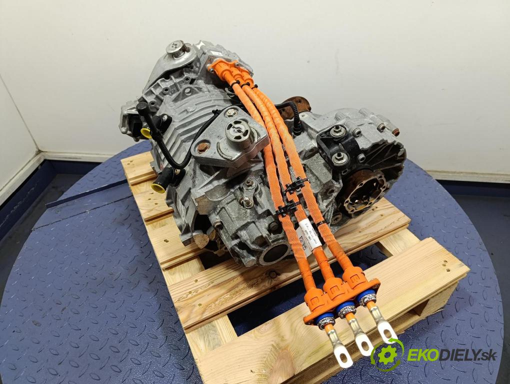 Vw Golf 2018 elektromotor Elektrický: 0EA010010
