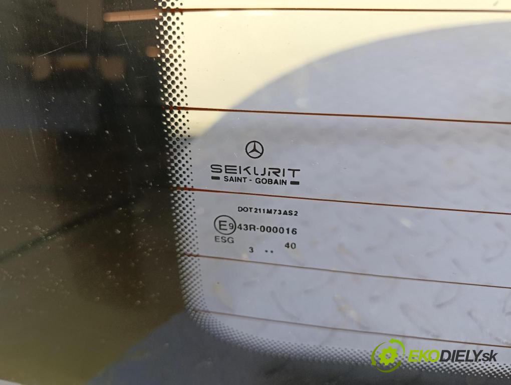 Mercedes Vito 2004 sklo zadna