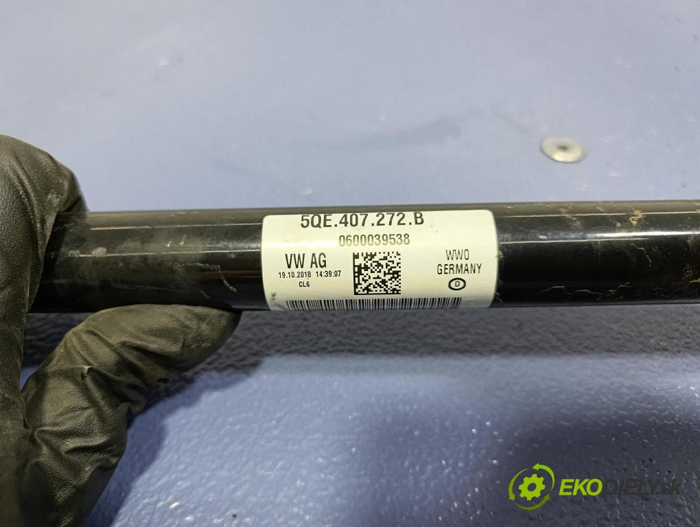 Vw Golf 2018 poloos Prava: Predné 5QE407272B