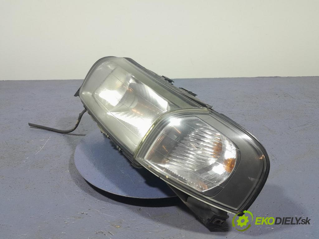 Volvo S80 2000 Reflektor: Vľavo: 9484241