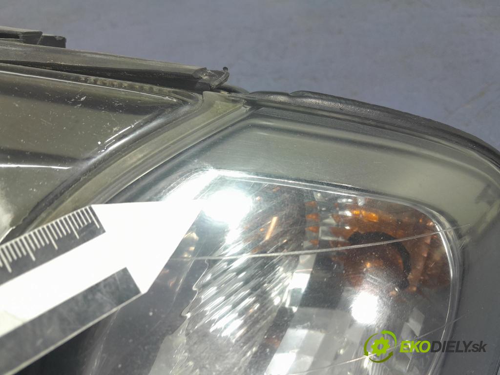 Volvo S80 2000 Reflektor: Vľavo: 9484241