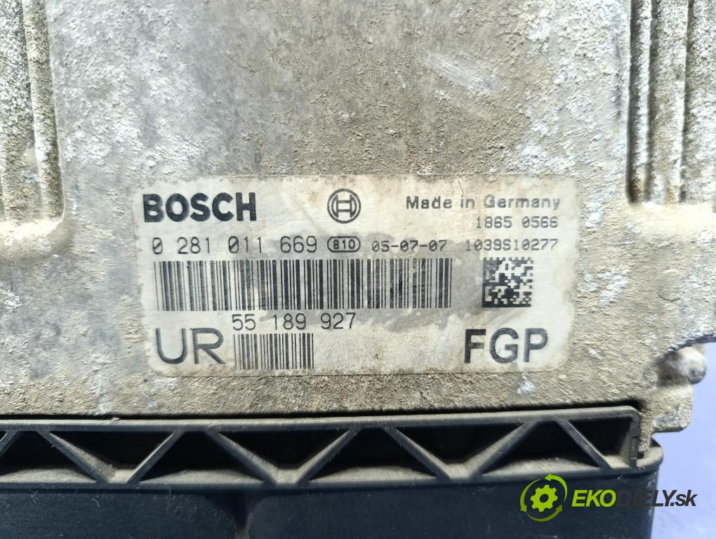 Opel Zafira 2005 řídící jednotka Motor: 55189927
