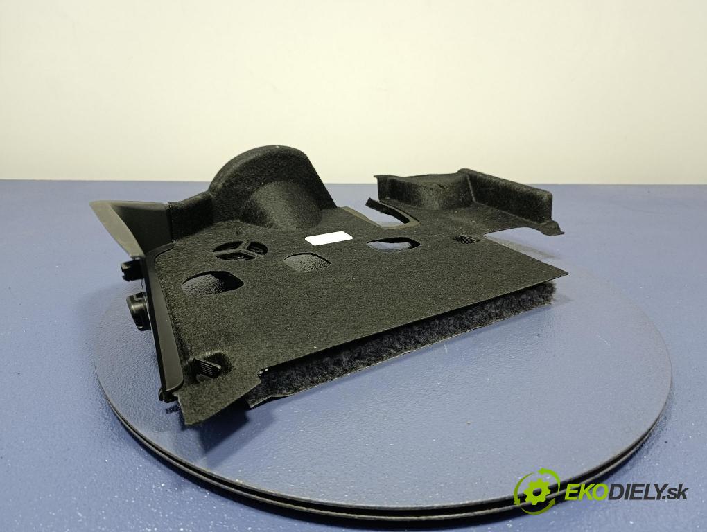 Bmw Seria 5 2025 kryt Plast: Interiéry: 9870543