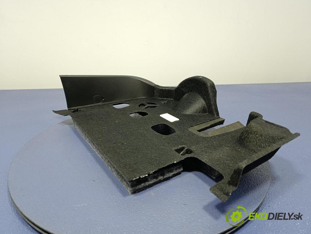 Bmw Seria 5 2025 kryt Plast: Interiéry: 9870543