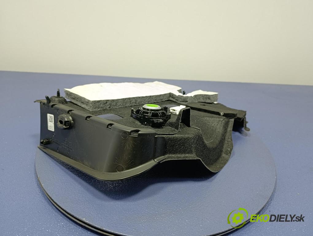 Bmw Seria 5 2025 kryt Plast: Interiéry: 9870543