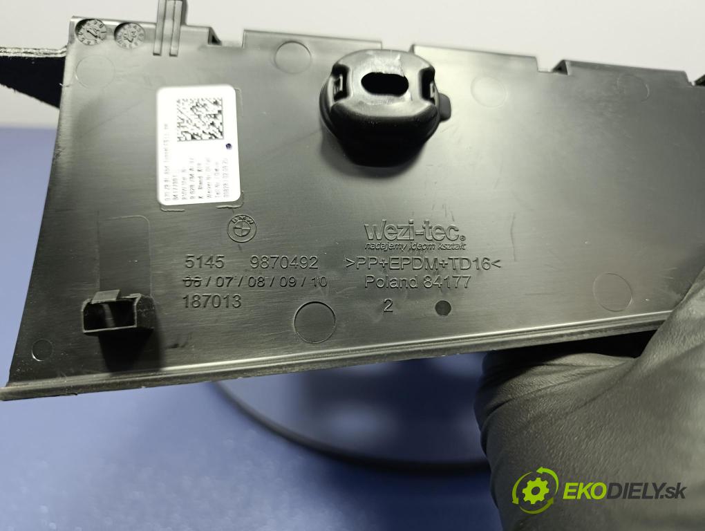Bmw Seria 5 2025 kryt Plast: Interiéry: 9870543