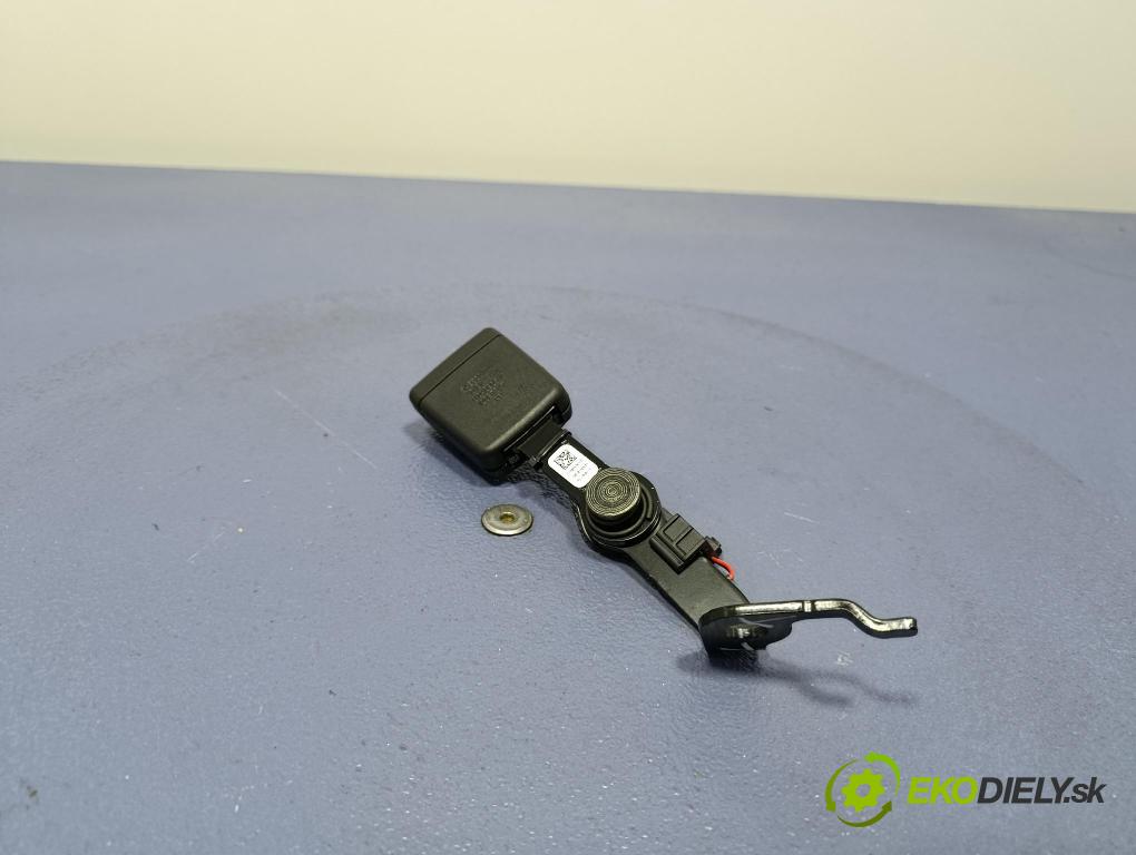 Bmw Seria 5 2025 Pásy Bezpečnost x 5A552C1