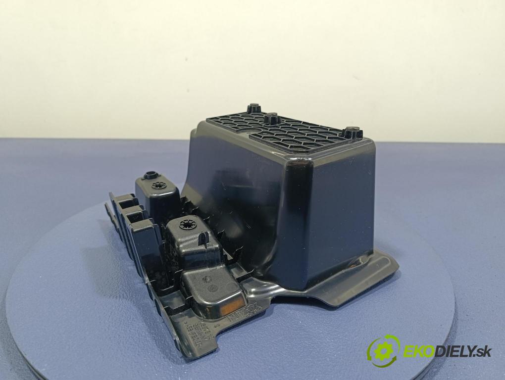 Bmw Seria 5 2025 kastlík 5A01792