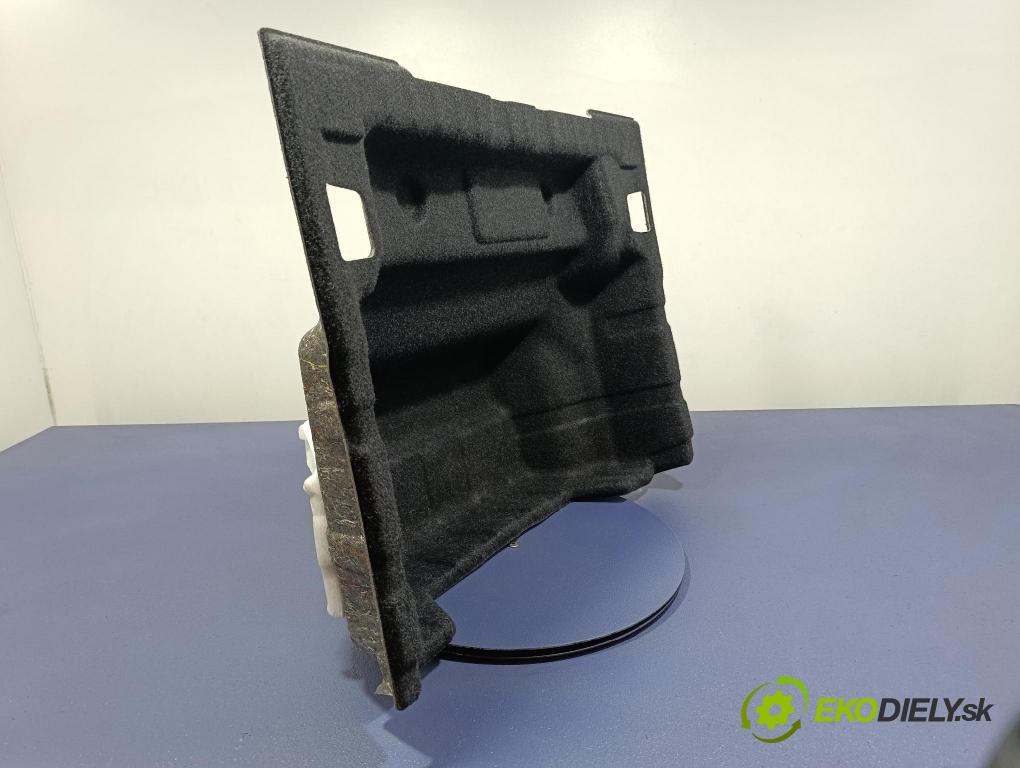 Bmw Seria 5 2025 Tapacír: kufr 5A01797