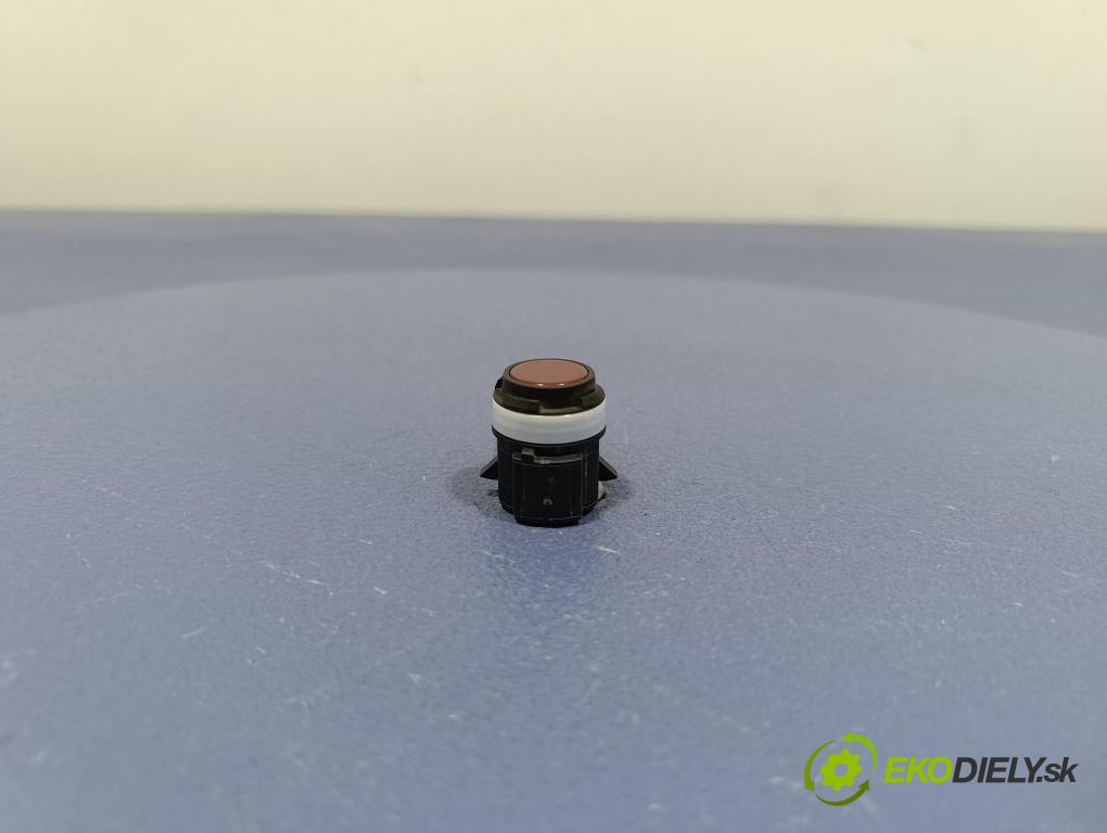 Bmw Seria 5 2025 snímač / řídící jednotka PDC 5A67596
