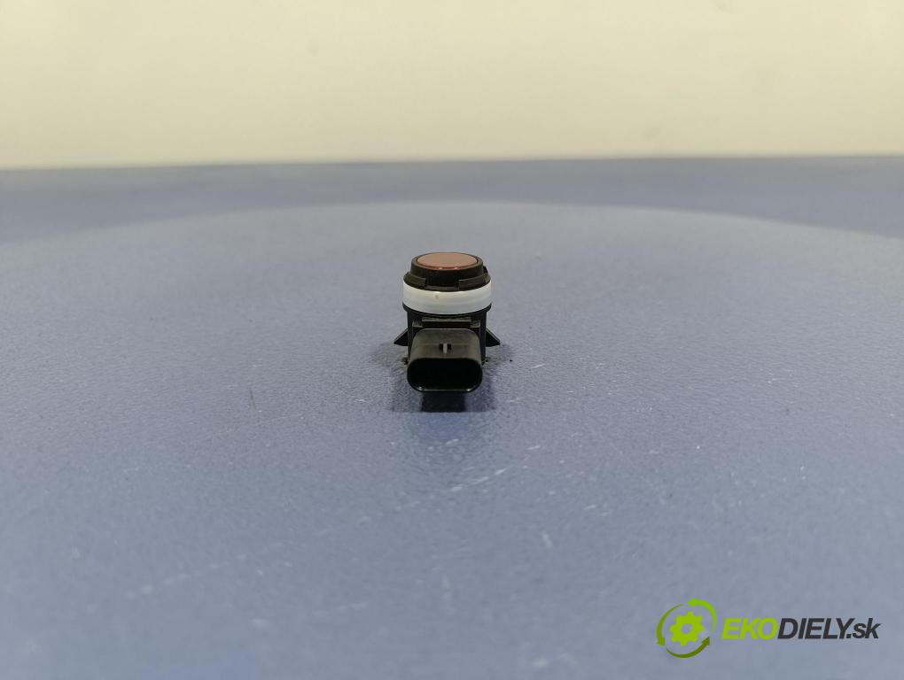 Bmw Seria 5 2025 snímač / řídící jednotka PDC 5A67596