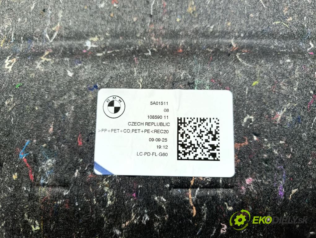 Bmw Seria 5 2025 Čalounictví: kufra: 5A01511