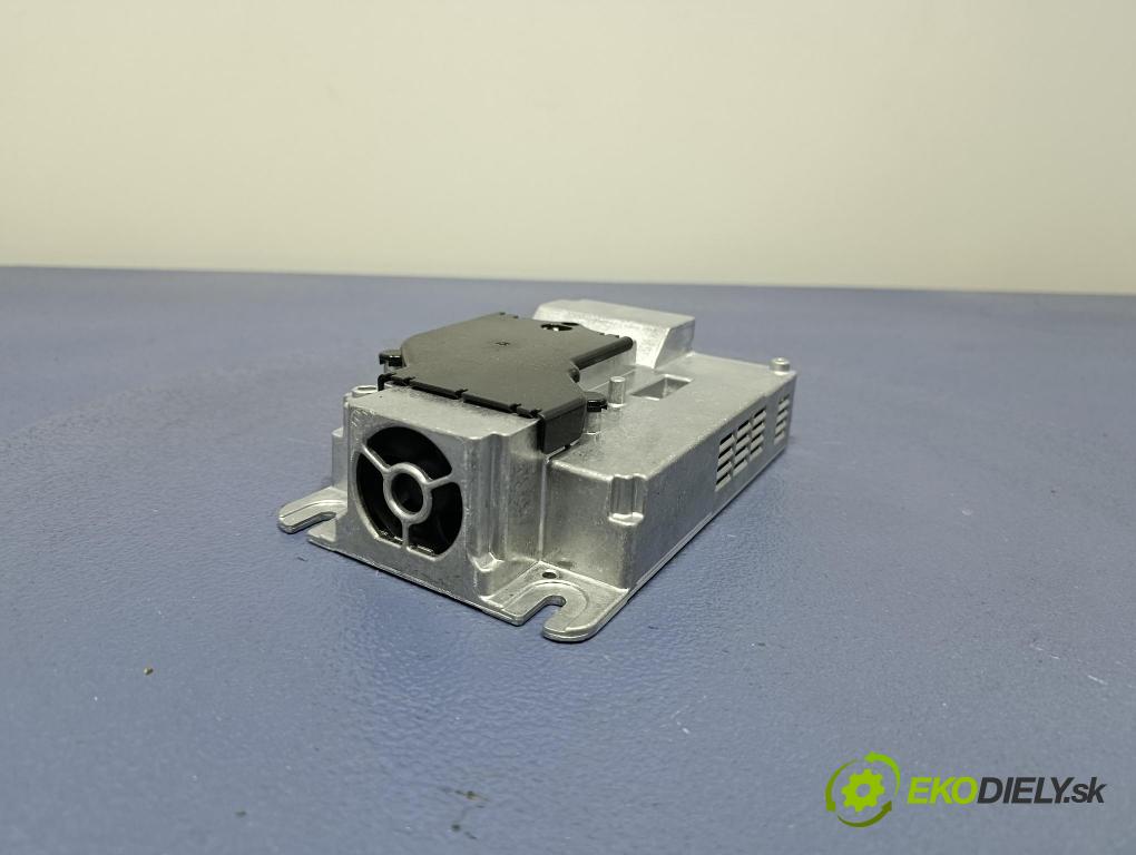 Bmw Seria 5 2025 Zesilovač: Radio Navigace 5B44D33