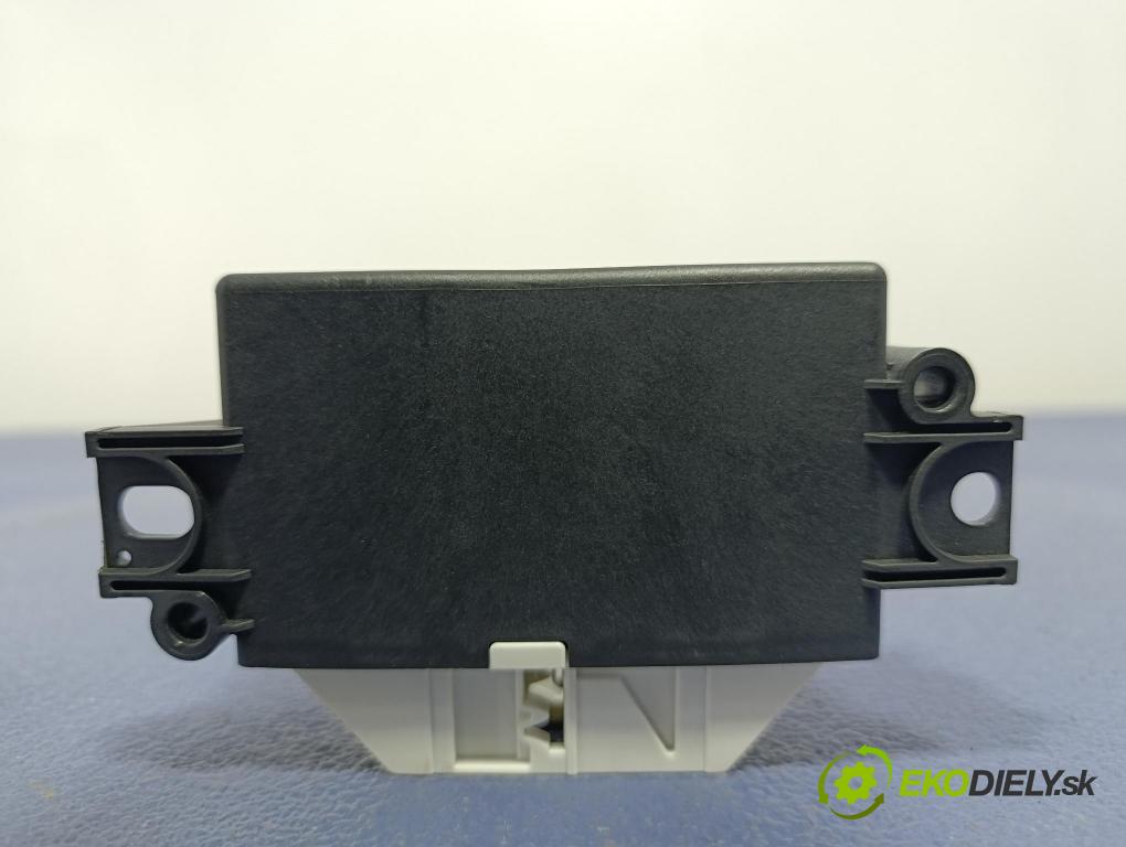 Bmw Seria 5 2025 snímač / řídící jednotka PDC 5B39BC7