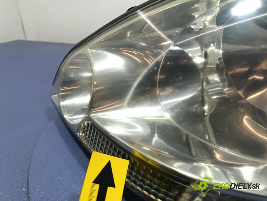 Toyota Avensis 2003 světlo Levý: KOITO 44-33