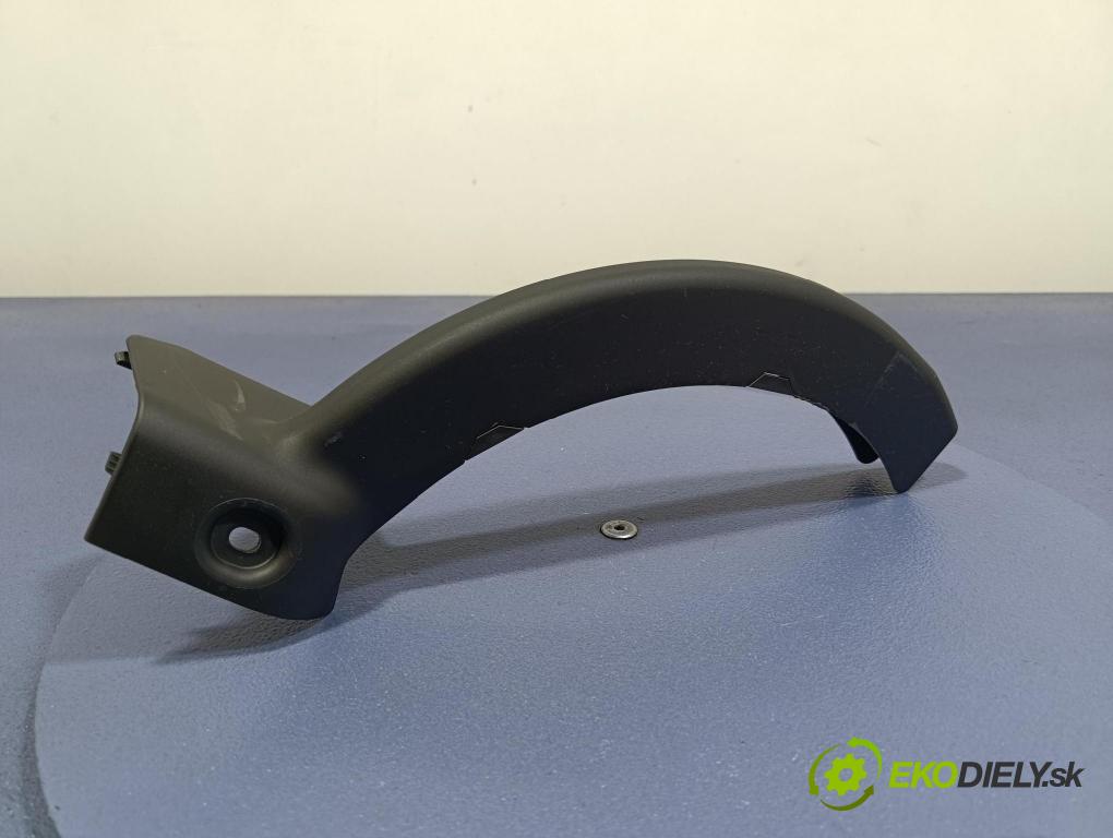 Bmw Seria 5 2025 kryt Plast: Interiéry: 5A01513