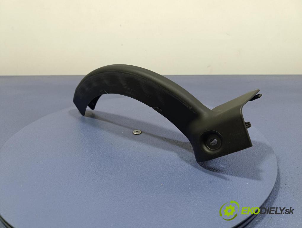 Bmw Seria 5 2025 kryt Plast: Interiéry: 5A01514