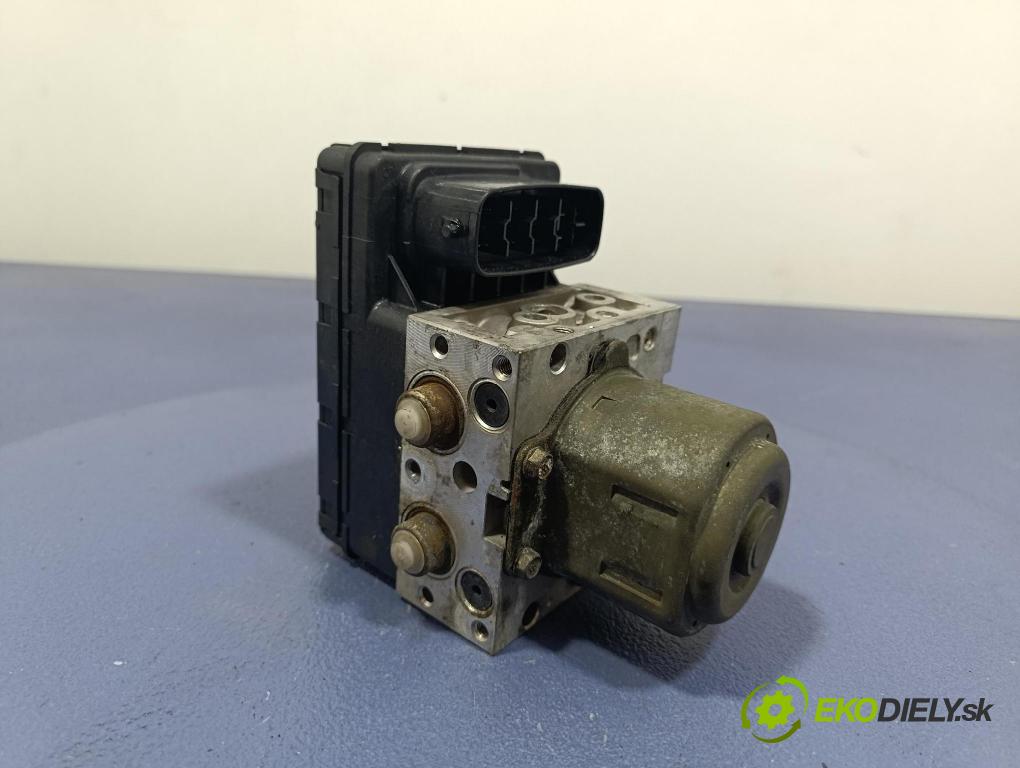 Toyota Avensis 2003 čerpadlo ABS x 44510-44051