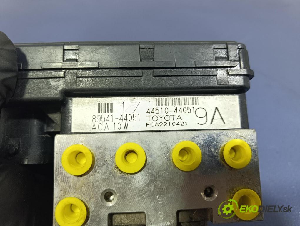 Toyota Avensis 2003 čerpadlo ABS x 44510-44051