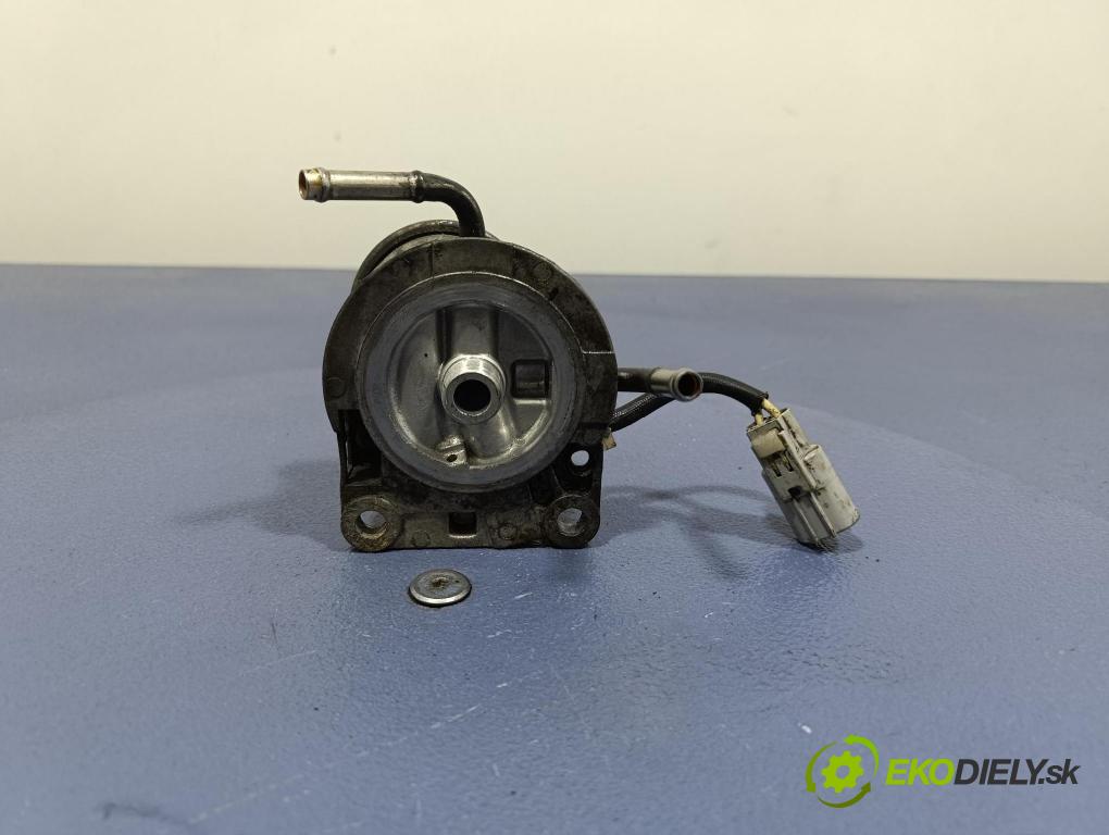 Toyota Avensis 2003 obal Filtre: paliva