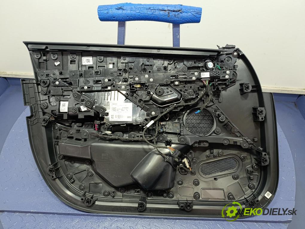 Bmw Seria 5 2025 Tapacír: dveře před Práva: 5A16734
