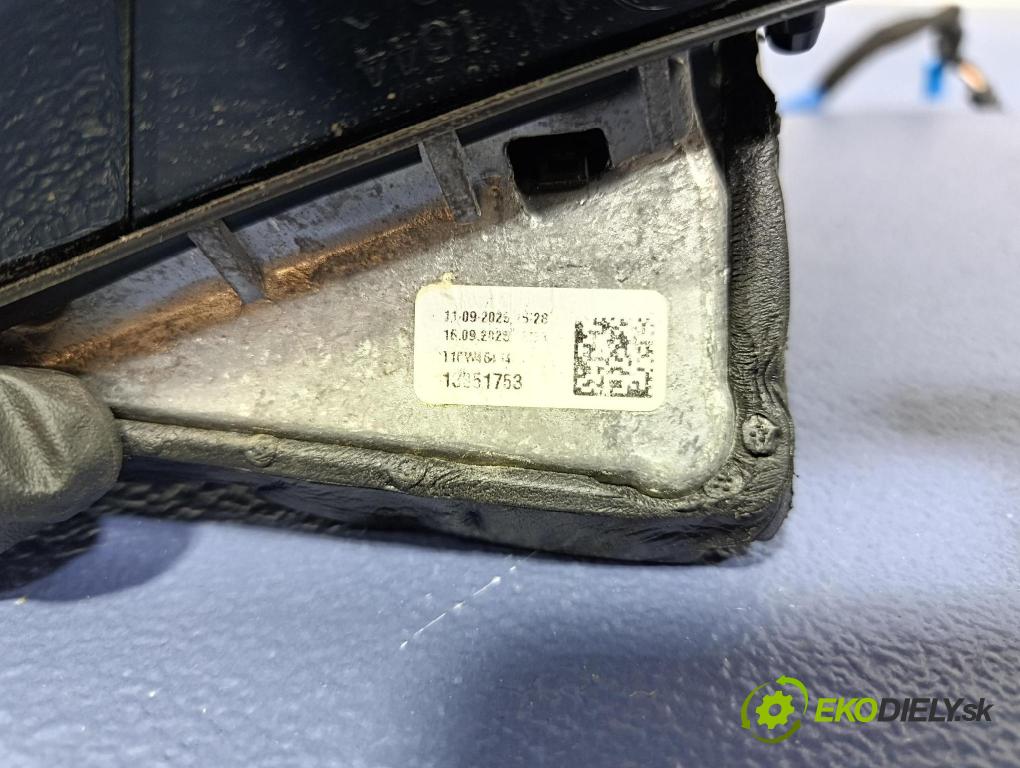 Bmw Seria 5 2025 zrkadlo Vľavo: