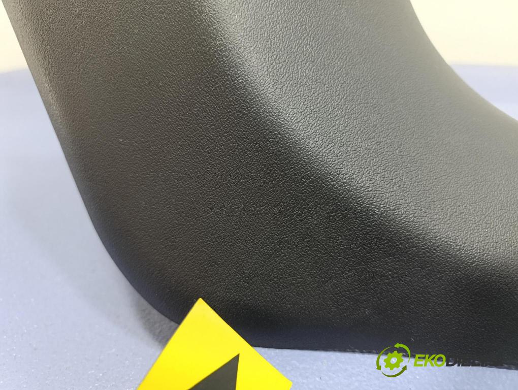 Bmw Seria 5 2025 kryt Plast: Interiéry: 5A36B98