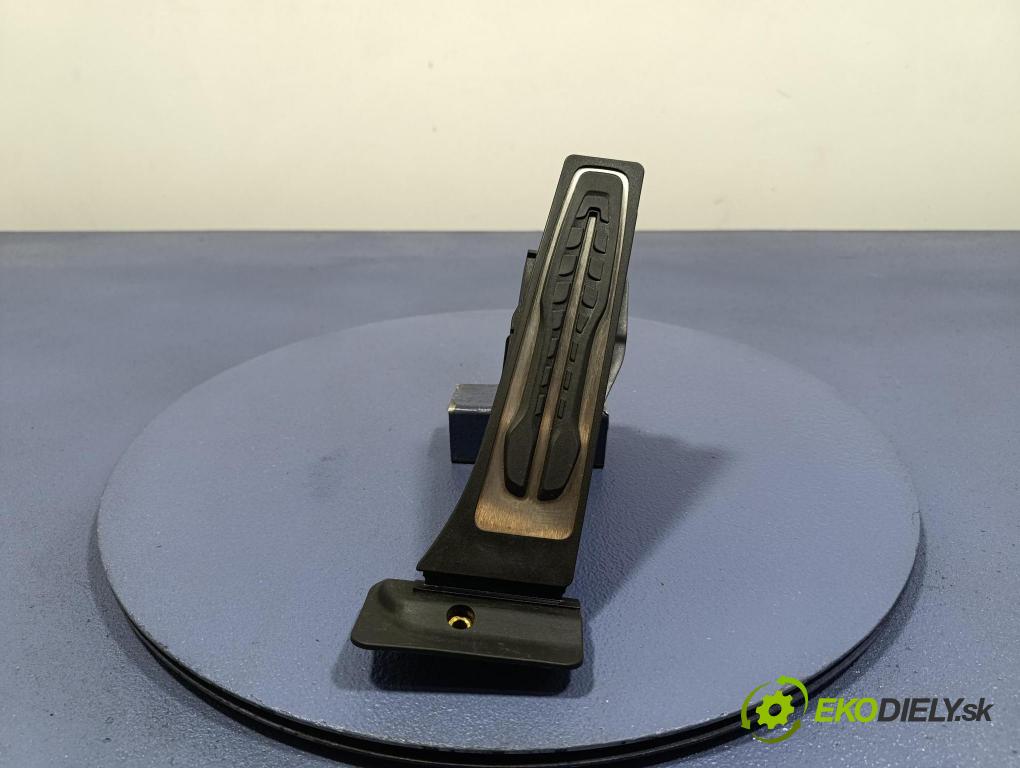 Bmw Seria 5 2025 pedal Plyn: 6889825