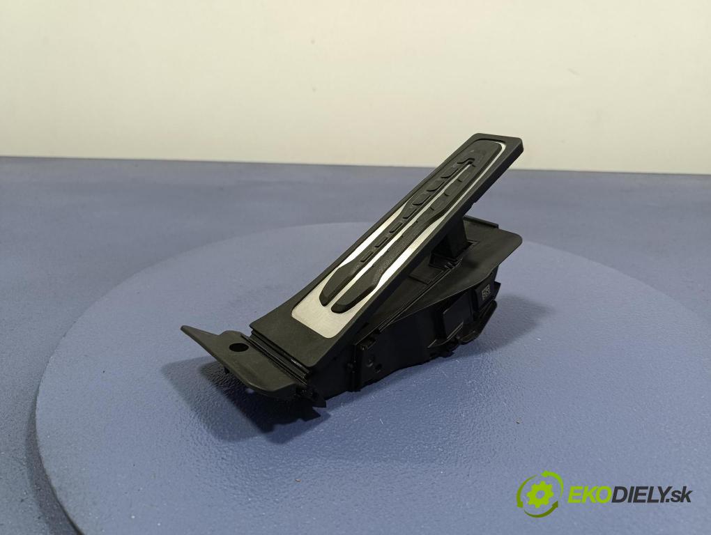 Bmw Seria 5 2025 pedal Plyn: 6889825