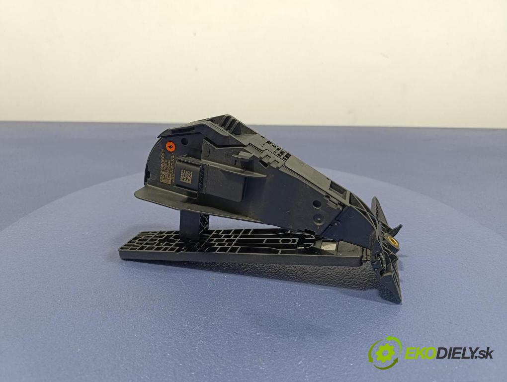 Bmw Seria 5 2025 pedal Plyn: 6889825