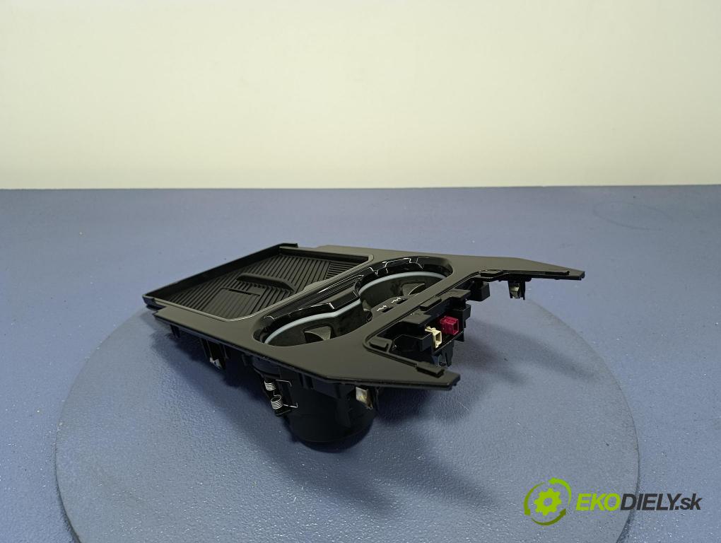 Bmw Seria 5 2025 kastlík 5A70141