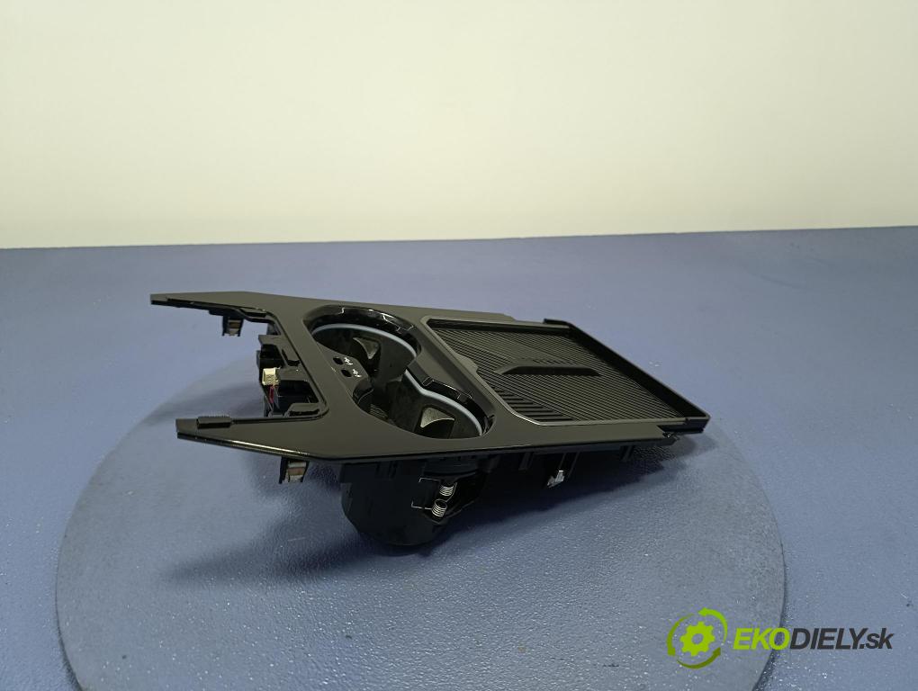 Bmw Seria 5 2025 kastlík 5A70141