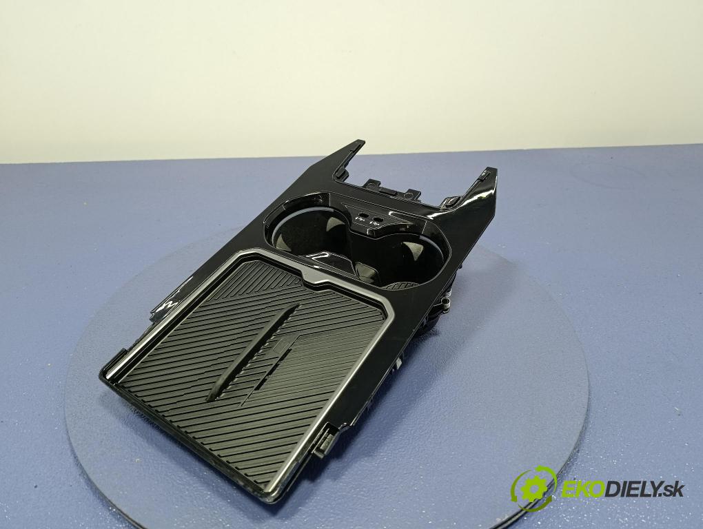 Bmw Seria 5 2025 kastlík 5A70141