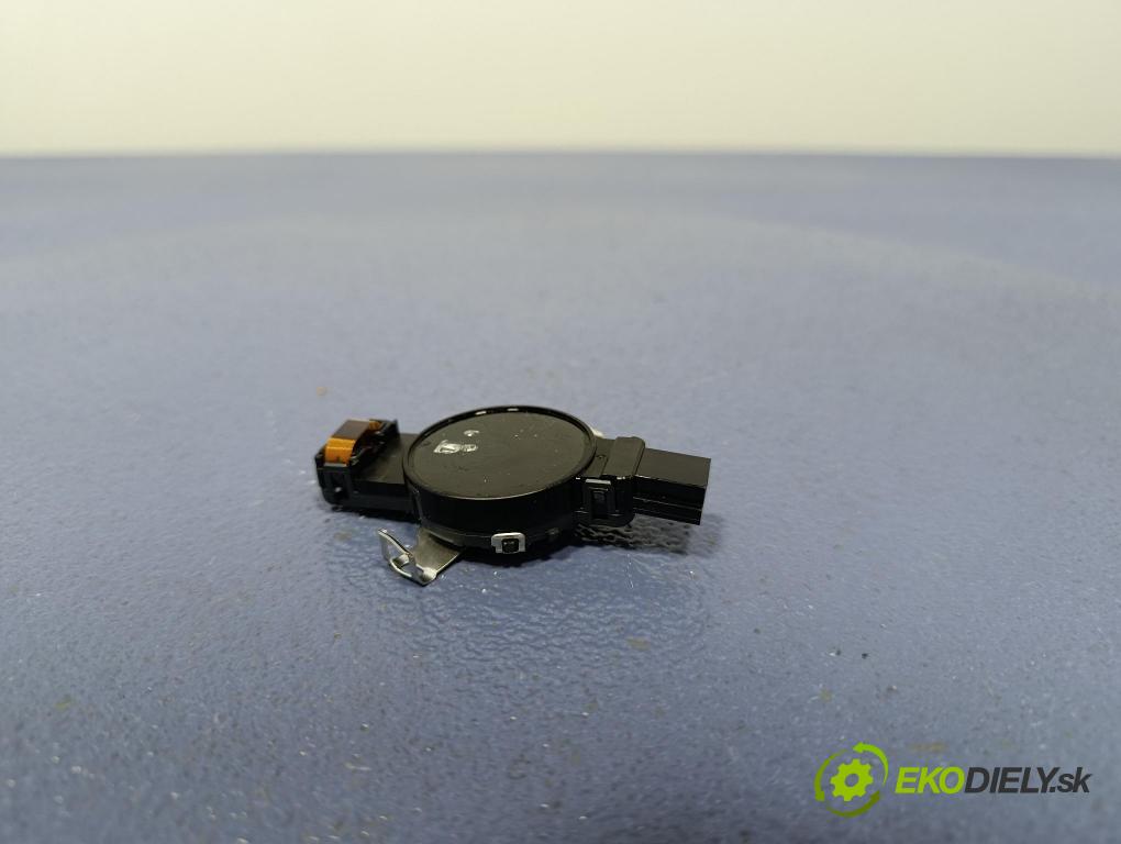 Bmw Seria 5 2025 snímač Déšť / Soumrak 5B50DE2