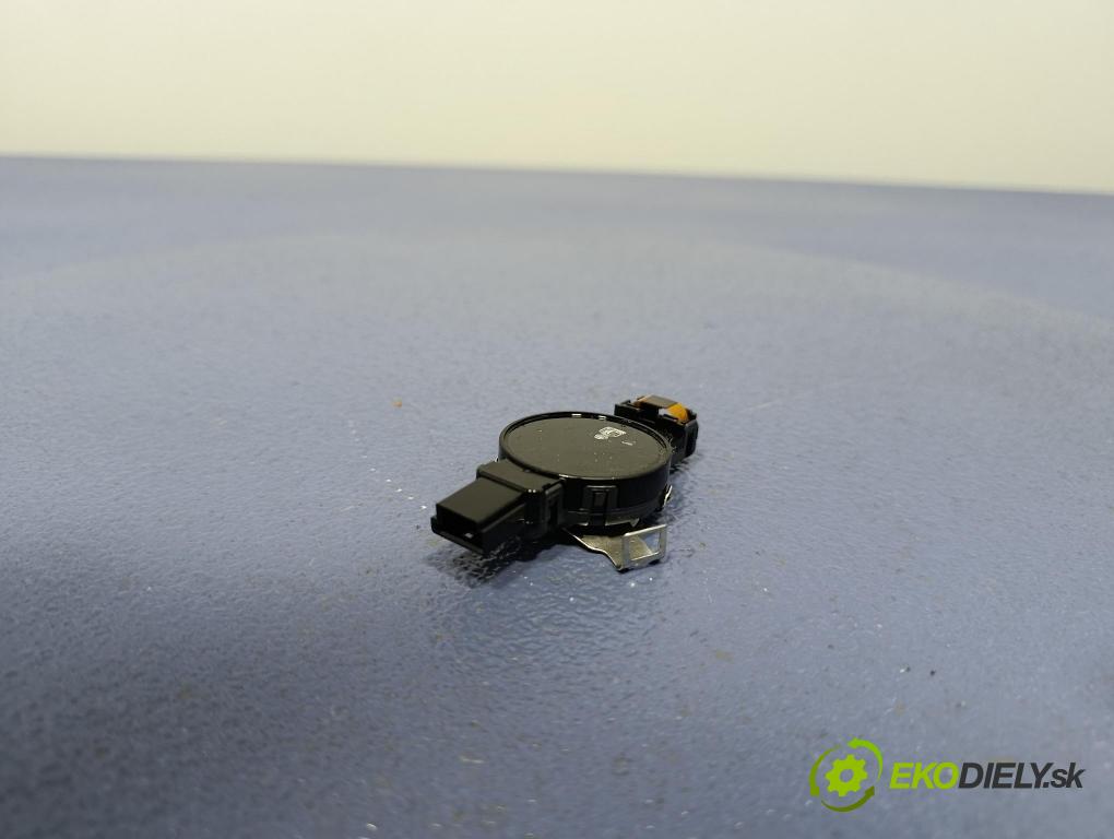 Bmw Seria 5 2025 snímač Déšť / Soumrak 5B50DE2