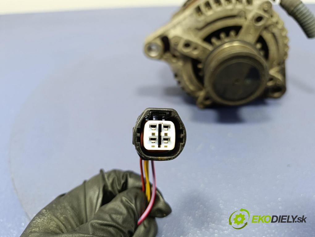 Toyota Previa 2001 Alternator 27060-27040