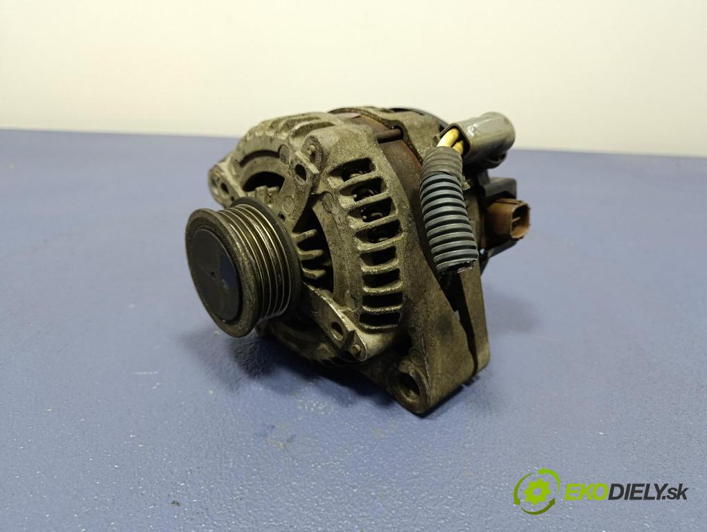 Toyota Previa 2001 Alternator 27060-27040