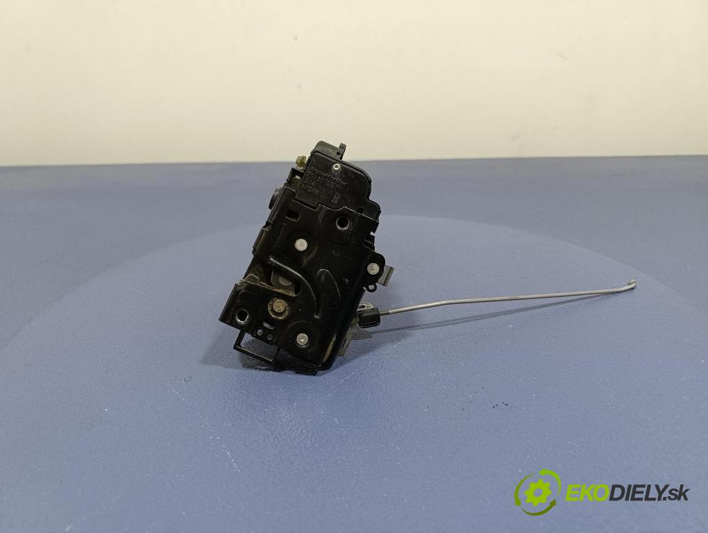 Skoda Praktik 2008 zámek dveře před v pravo: 5J7839016
