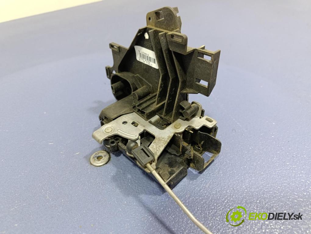 Skoda Praktik 2008 zámek dveře před v pravo: 5J7839016
