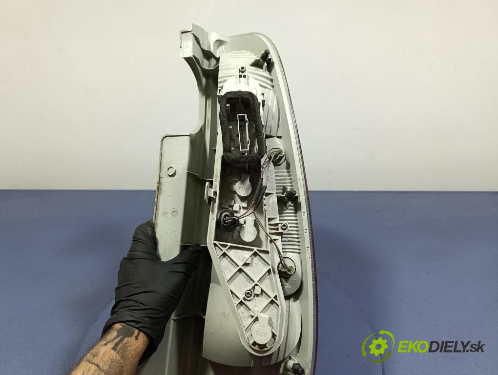 Skoda Praktik 2008 světlo Zad: levá Uvnitř 5J7945111