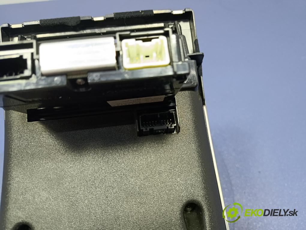 Volvo V50 2006 prepínač Klimatizácia: Prúd vzduchu: 30775261